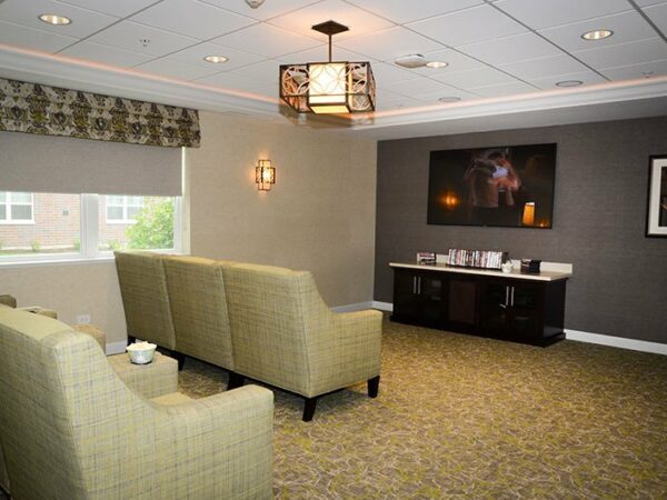 Huntley Horizons living room